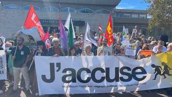 Une centaine de personnes a manifesté en soutien aux sept militants du collectif 
